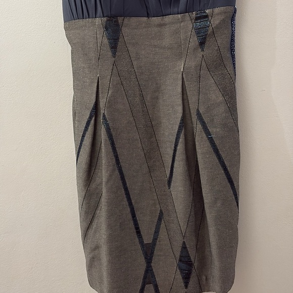 Paola Frani Blue and Gray Pleated Mini Dress - size 6 - beaded - padded bra - Picture 3 of 9